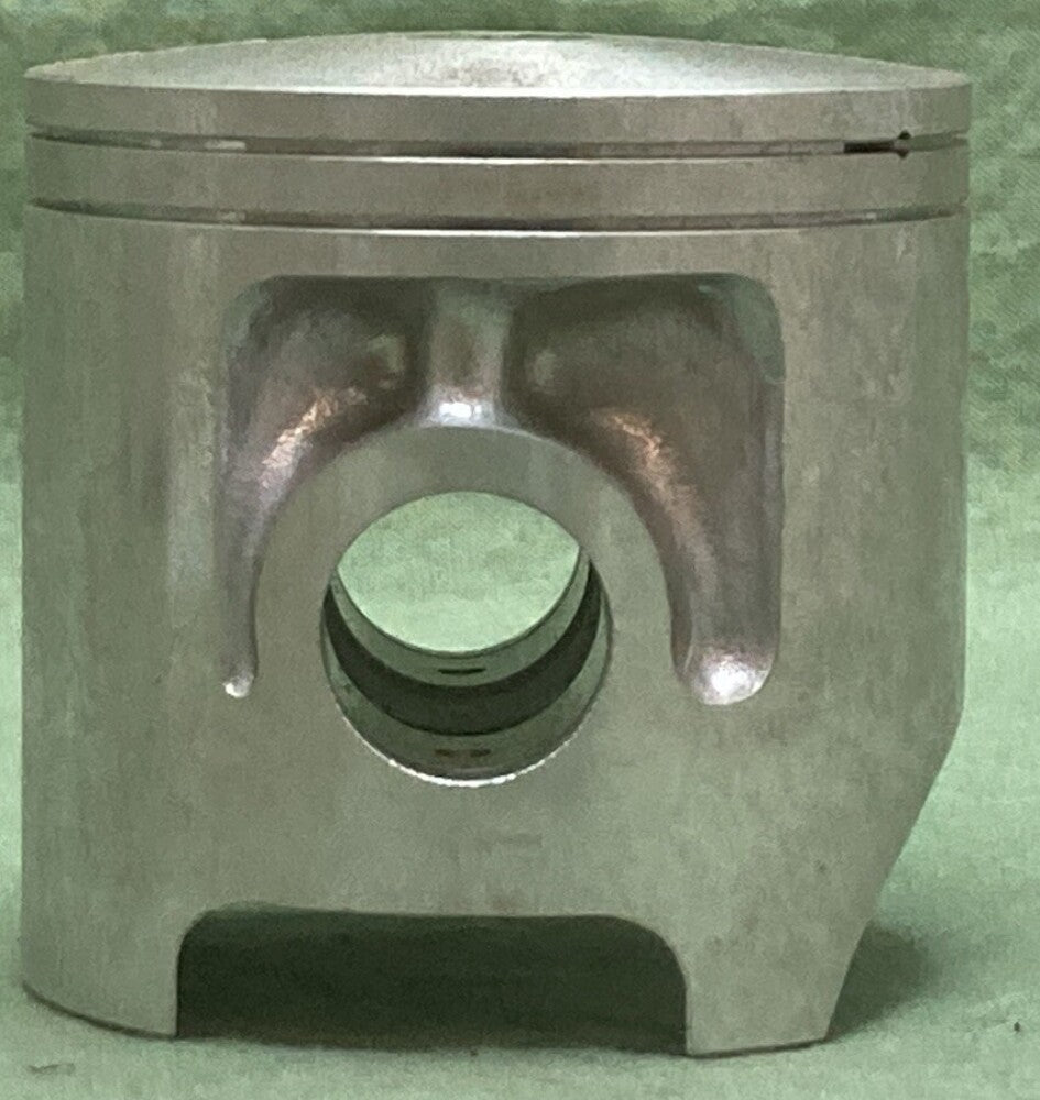 NEW GENUINE YAMAHA 3R3-11631-00-97 PISTON STD