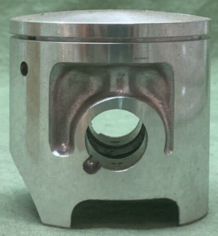 NEW GENUINE YAMAHA 3N8-11635-10 PISTON 1ST O/S