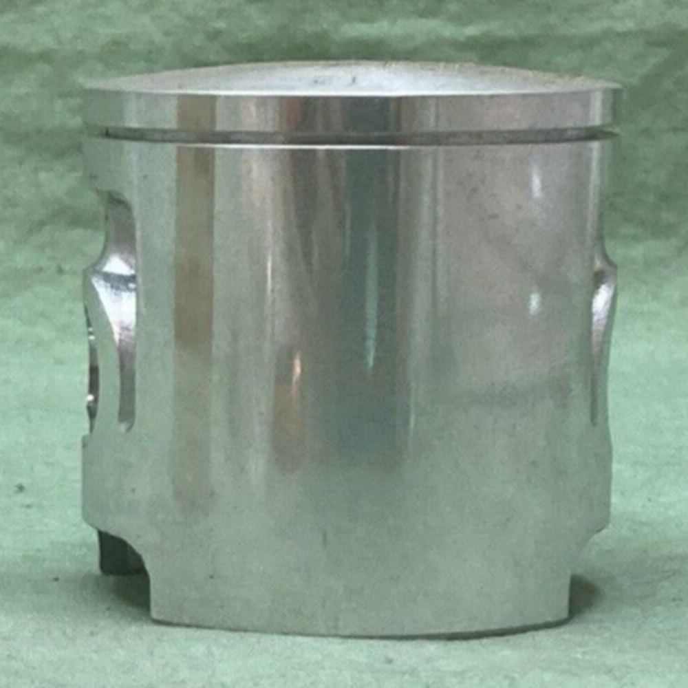NEW GENUINE YAMAHA 3N8-11635-10 PISTON 1ST O/S