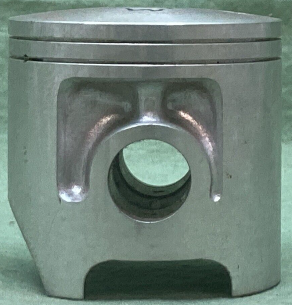 NEW GENUINE YAMAHA 2X3-11637-01 PISTON 3RD STD O/S