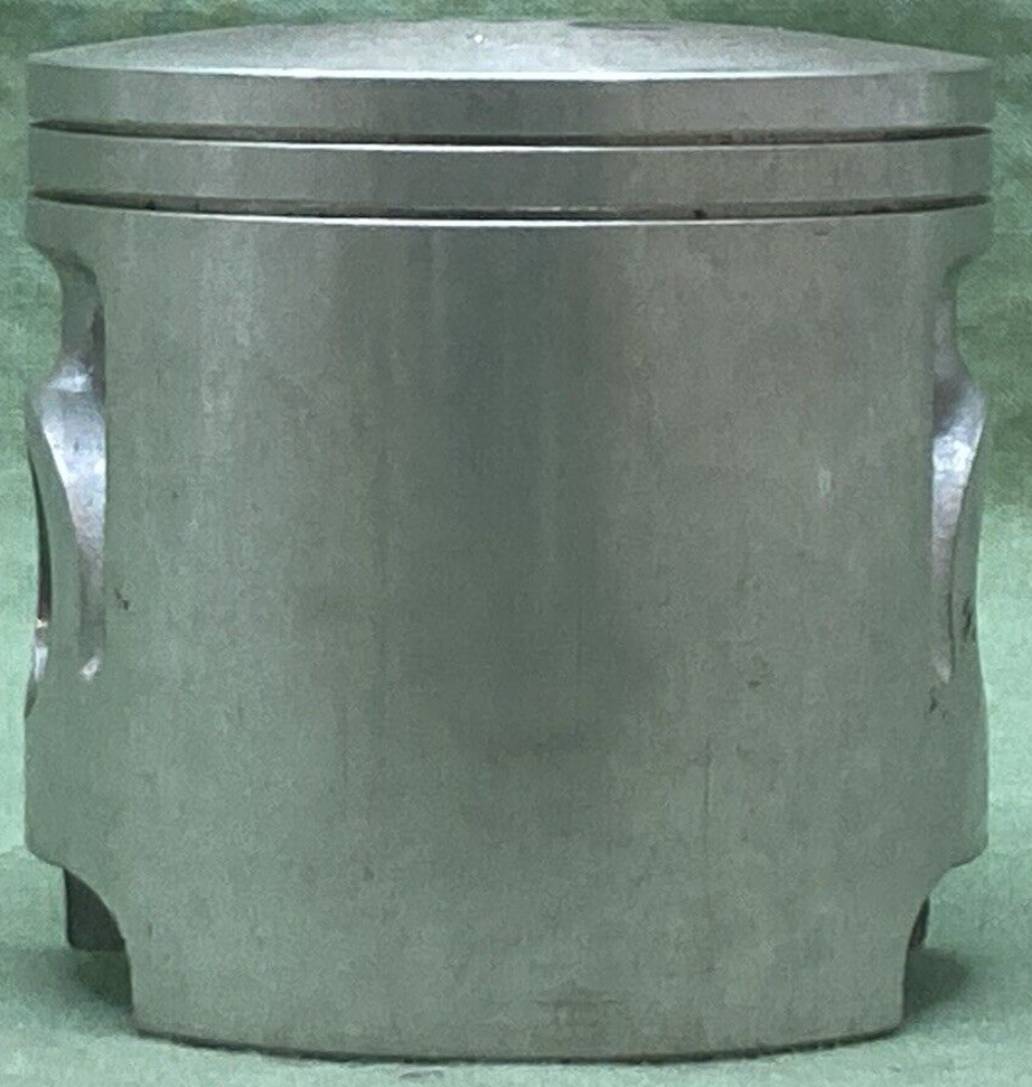 NEW GENUINE YAMAHA 2X3-11637-01 PISTON 3RD STD O/S