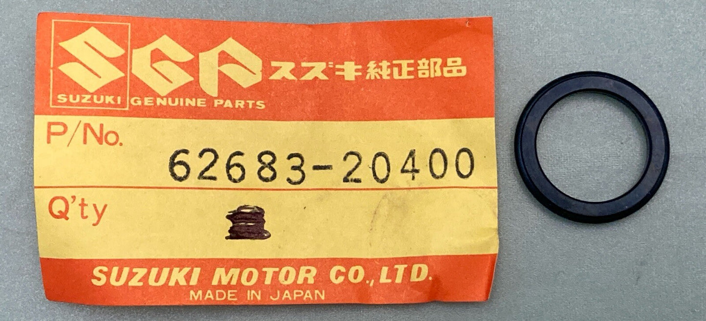 QTY 2 NEW GENUINE SUZUKI 62683-20400 DUST SEAL LEVER, DR125 1982