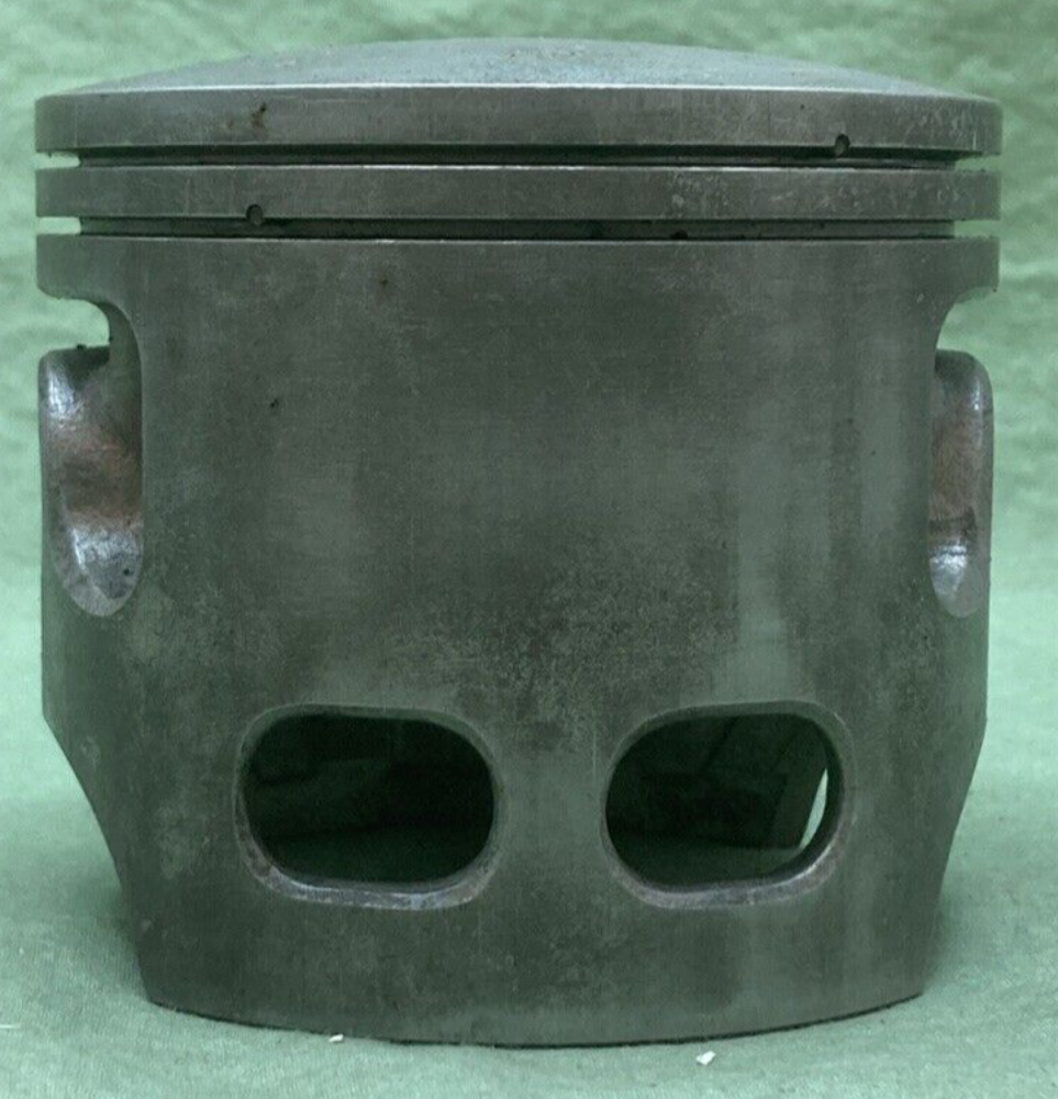 NEW GENUINE YAMAHA 1W6-11638-00 PISTON 4TH O/S