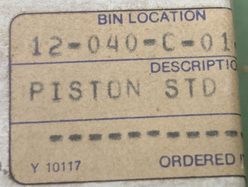 NEW GENUINE YAMAHA 3R8-11631-00-96 PISTON STD