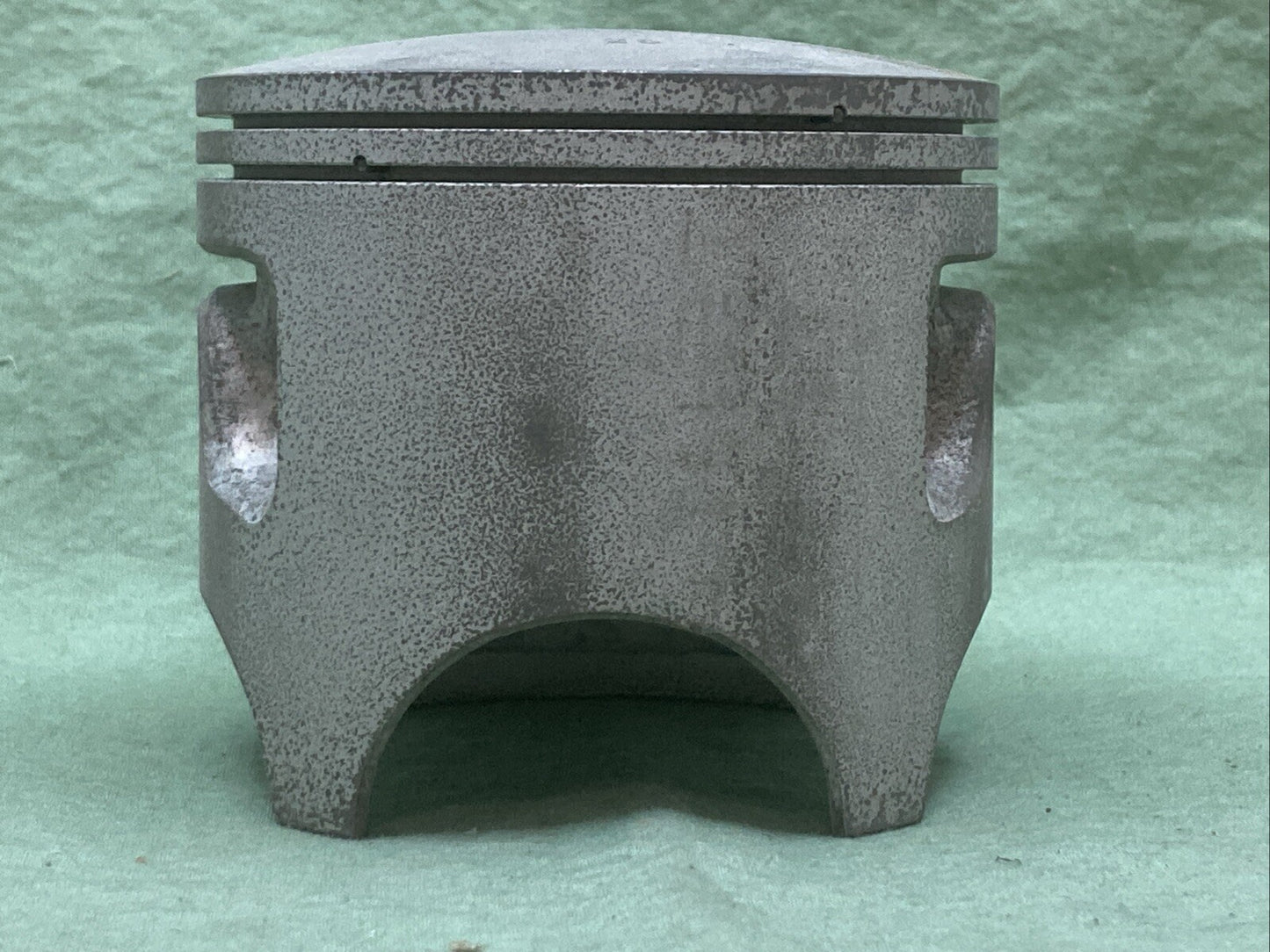 NEW GENUINE YAMAHA 1W4-11635-00 PISTON