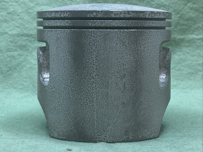 NEW GENUINE YAMAHA 1W4-11635-00 PISTON