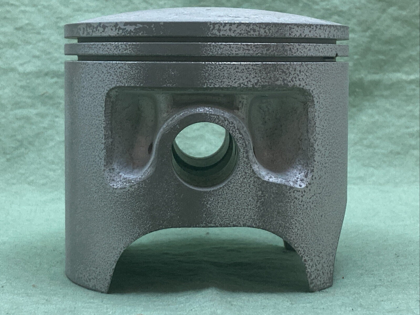 NEW GENUINE YAMAHA 1W4-11635-00 PISTON