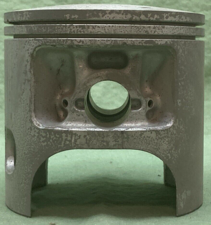 NEW GENUINE YAMAHA 3R8-11635-00 PISTON 1ST 0.25 O/S