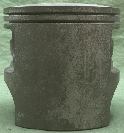 NEW GENUINE YAMAHA 3R8-11635-00 PISTON 1ST 0.25 O/S
