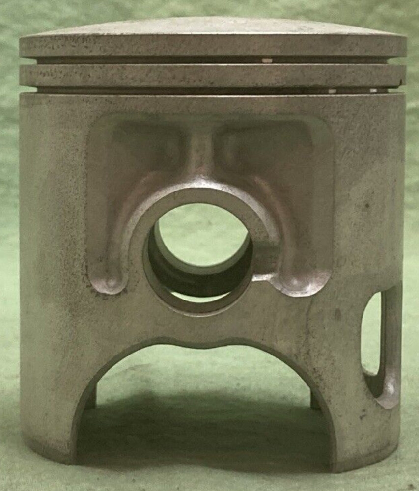 NEW GENUINE YAMAHA 1RX-11635-00 PISTON