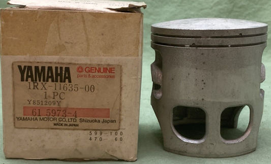 NEW GENUINE YAMAHA 1RX-11635-00 PISTON