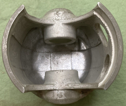 NEW GENUINE YAMAHA 324-11635-01 PISTON 1ST O/S