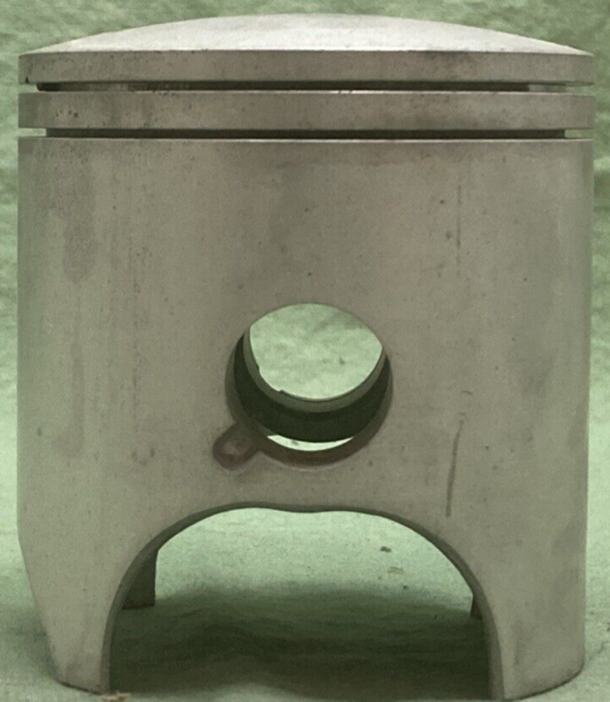 NEW GENUINE YAMAHA 1LU-11637-00 PISTON