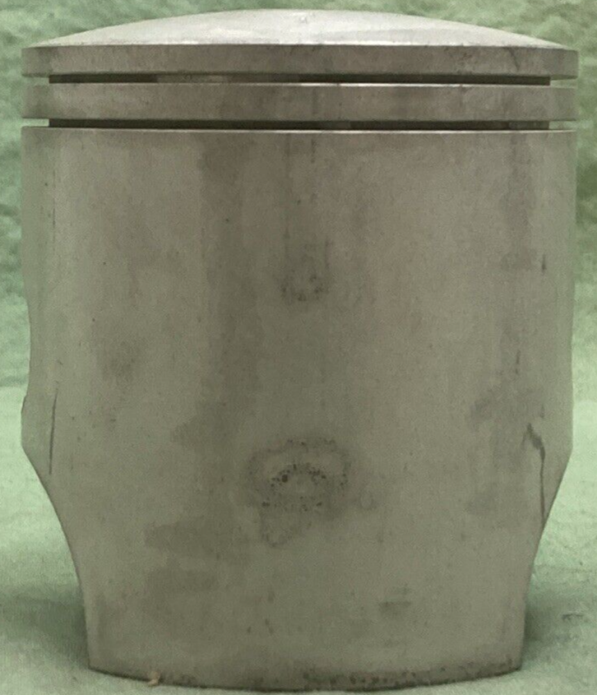 NEW GENUINE YAMAHA 1LU-11637-00 PISTON