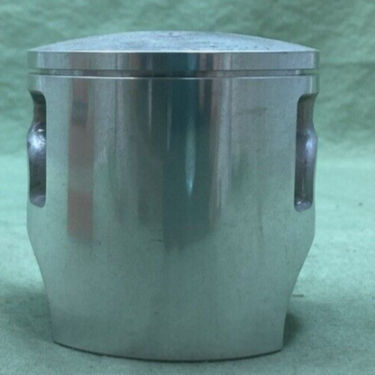 NEW GENUINE YAMAHA 1L8-11636-01 PISTON 2ND O/S