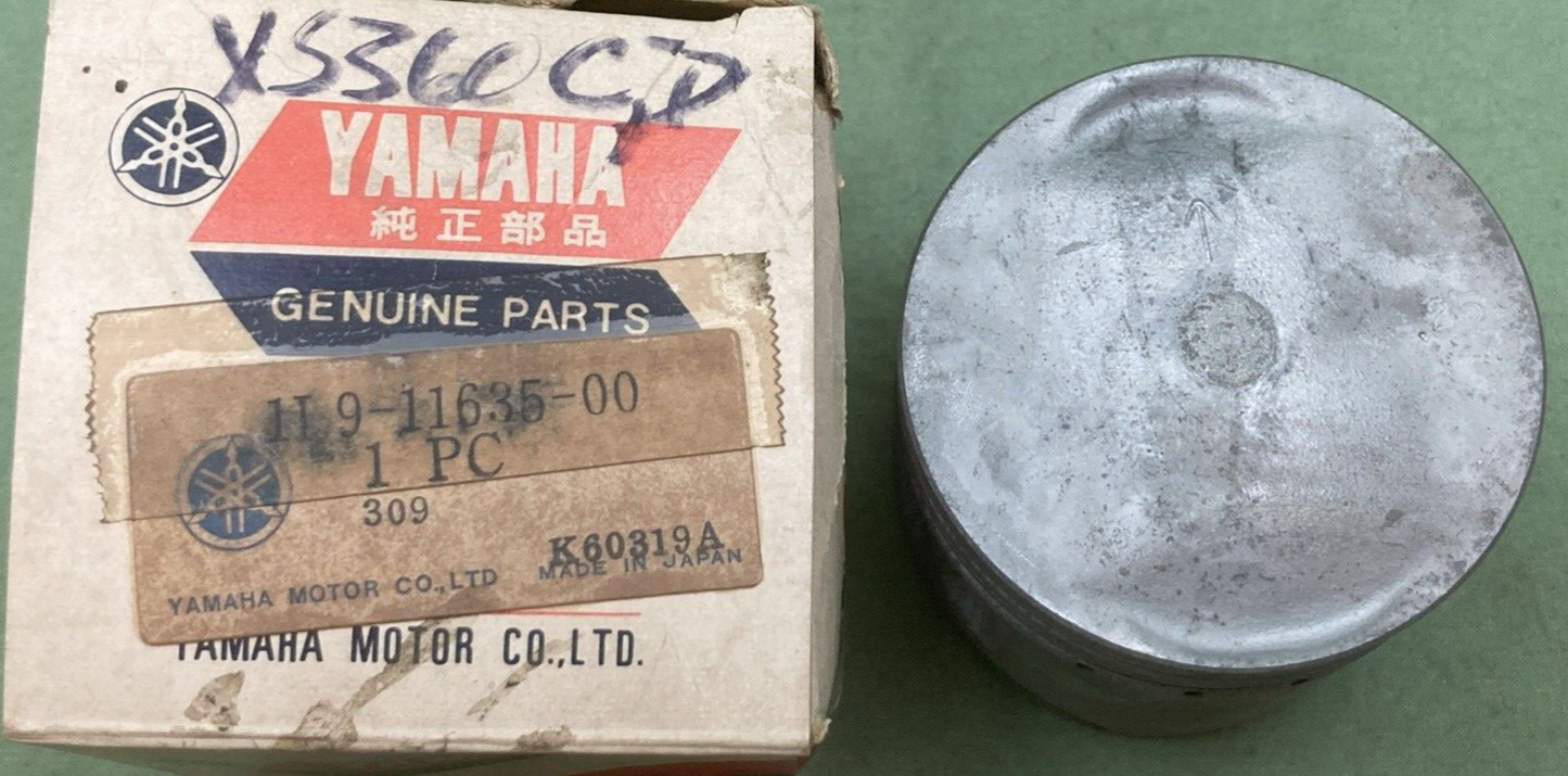 NEW GENUINE YAMAHA 1L9-11635-00 PISTON