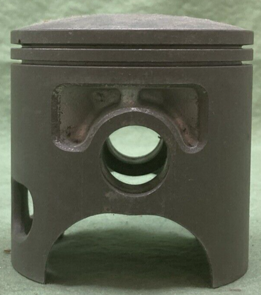 NEW GENUINE YAMAHA 1W5-11635-00 PISTON STD 1ST O/S