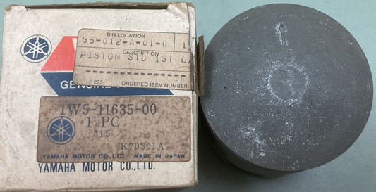 NEW GENUINE YAMAHA 1W5-11635-00 PISTON STD 1ST O/S