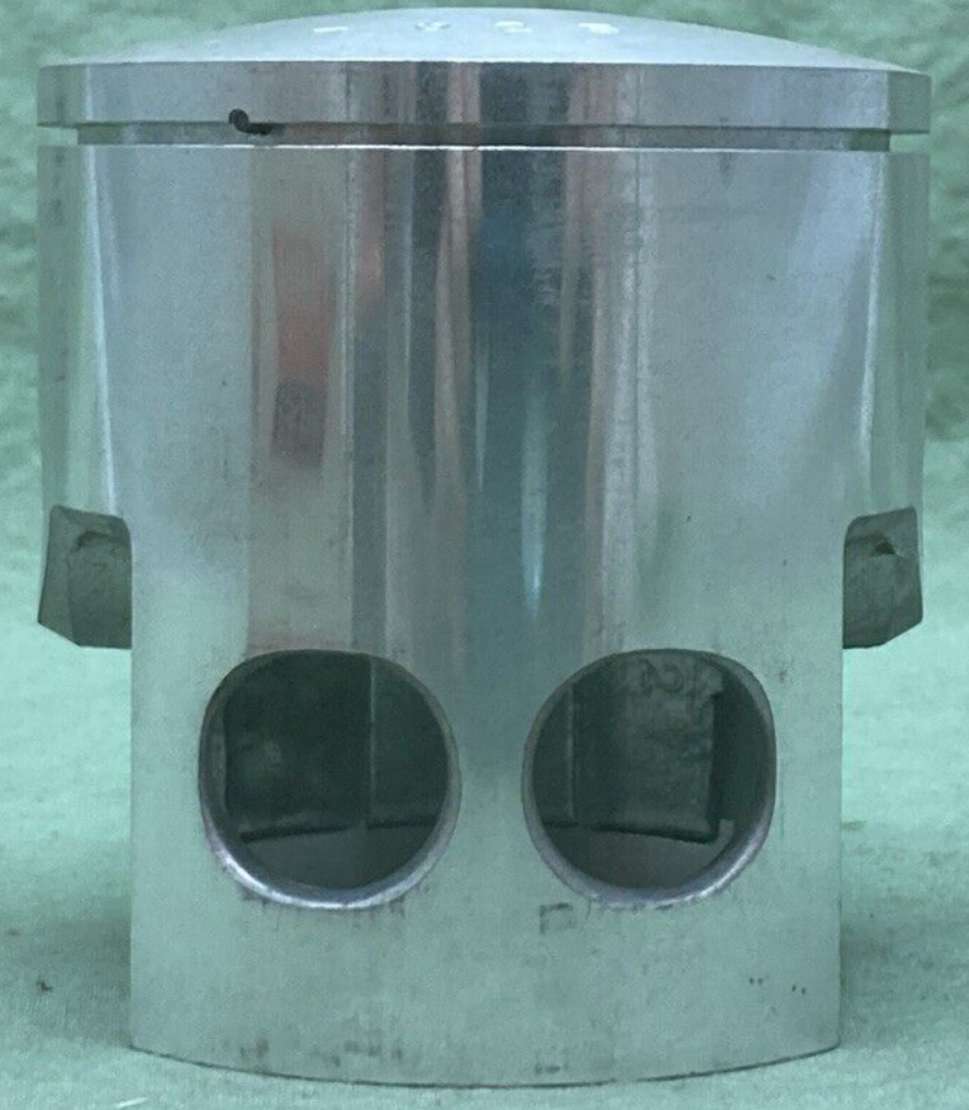 NEW GENUINE YAMAHA 324-11635-00 PISTON