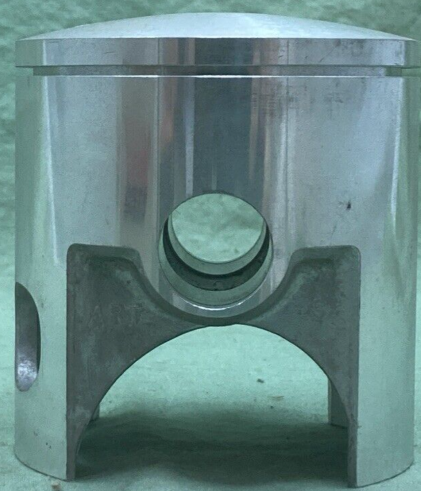 NEW GENUINE YAMAHA 324-11635-00 PISTON