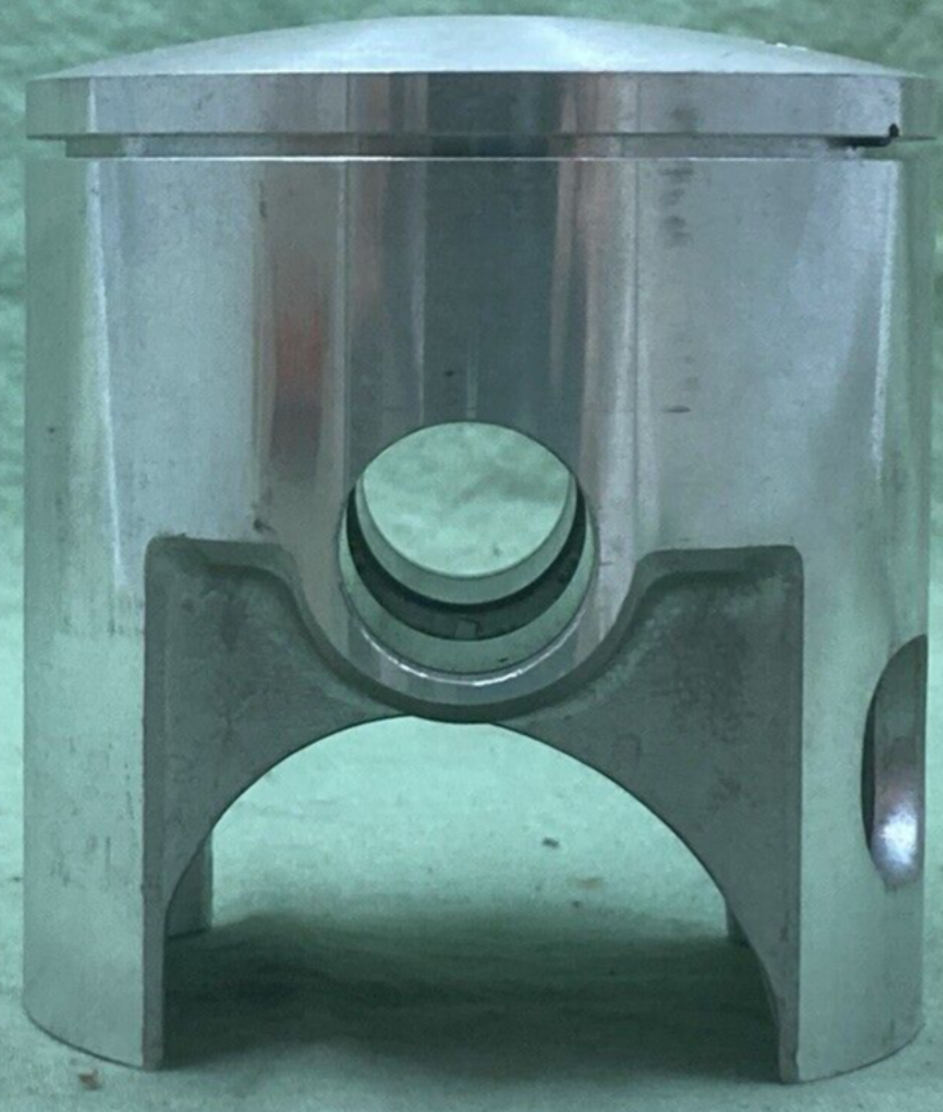 NEW GENUINE YAMAHA 324-11635-00 PISTON