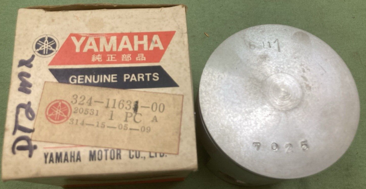 NEW GENUINE YAMAHA 324-11635-00 PISTON