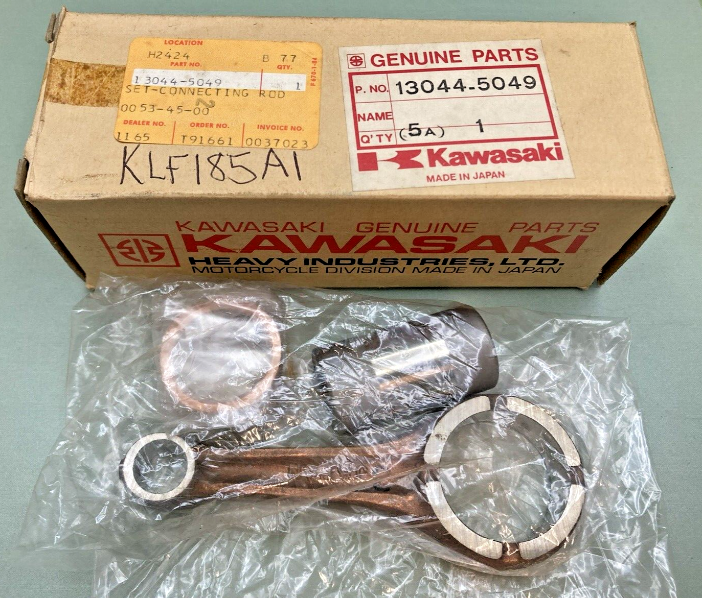 NEW GENUINE KAWASAKI 13044-5049 CONNECTING ROD SET KLF185-A1 1985