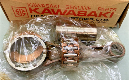 NEW GENUINE KAWASAKI 13044-5029 CONNECTING ROD SET 1984 KLT200