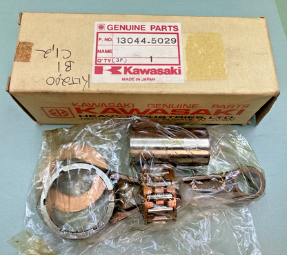NEW GENUINE KAWASAKI 13044-5029 CONNECTING ROD SET 1984 KLT200
