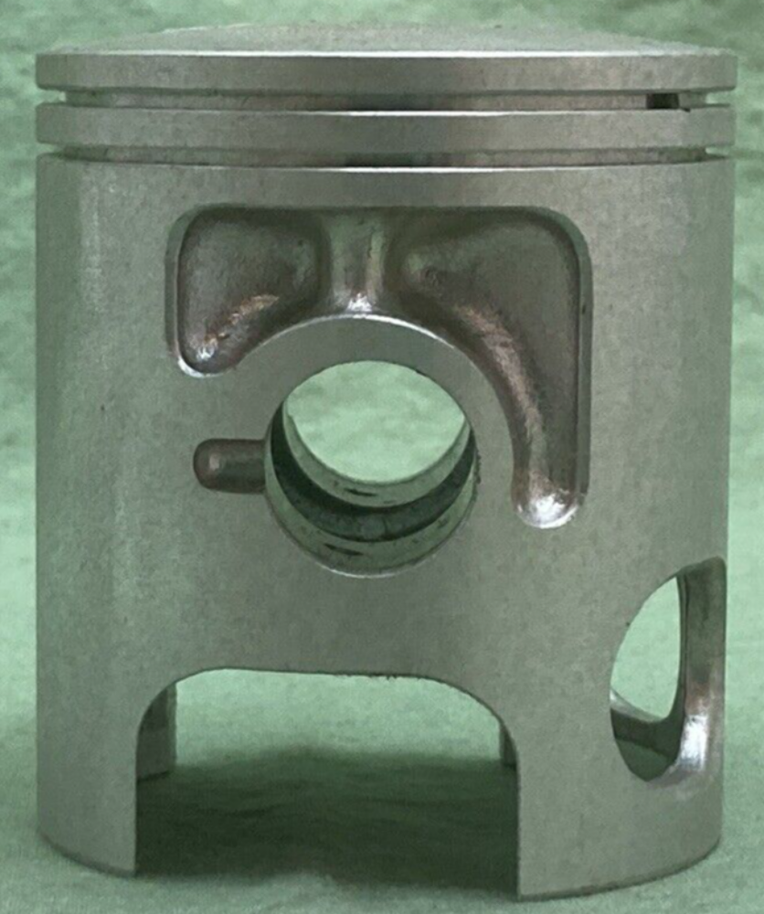 NEW GENUINE YAMAHA 3R9-11635-00 PISTON 1ST 0.25 O/S