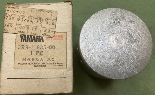 NEW GENUINE YAMAHA 3R9-11635-00 PISTON 1ST 0.25 O/S