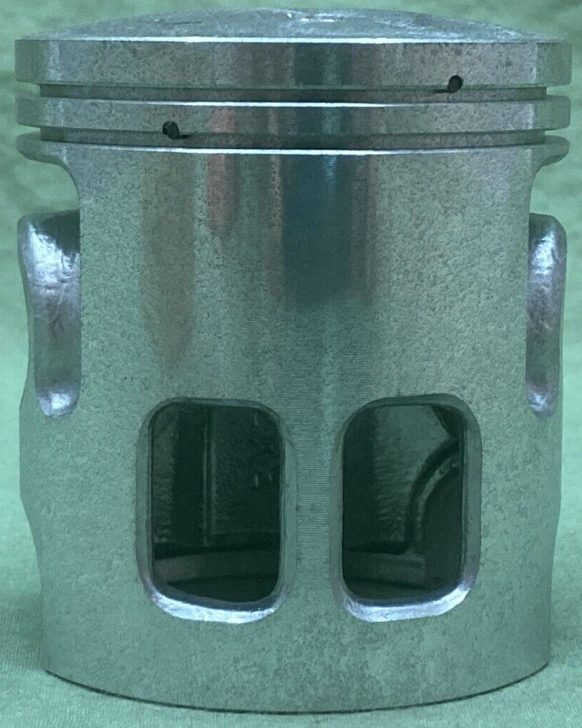 NEW GENUINE YAMAHA 3X3-11638-00 PISTON 4TH 1.00 O/S