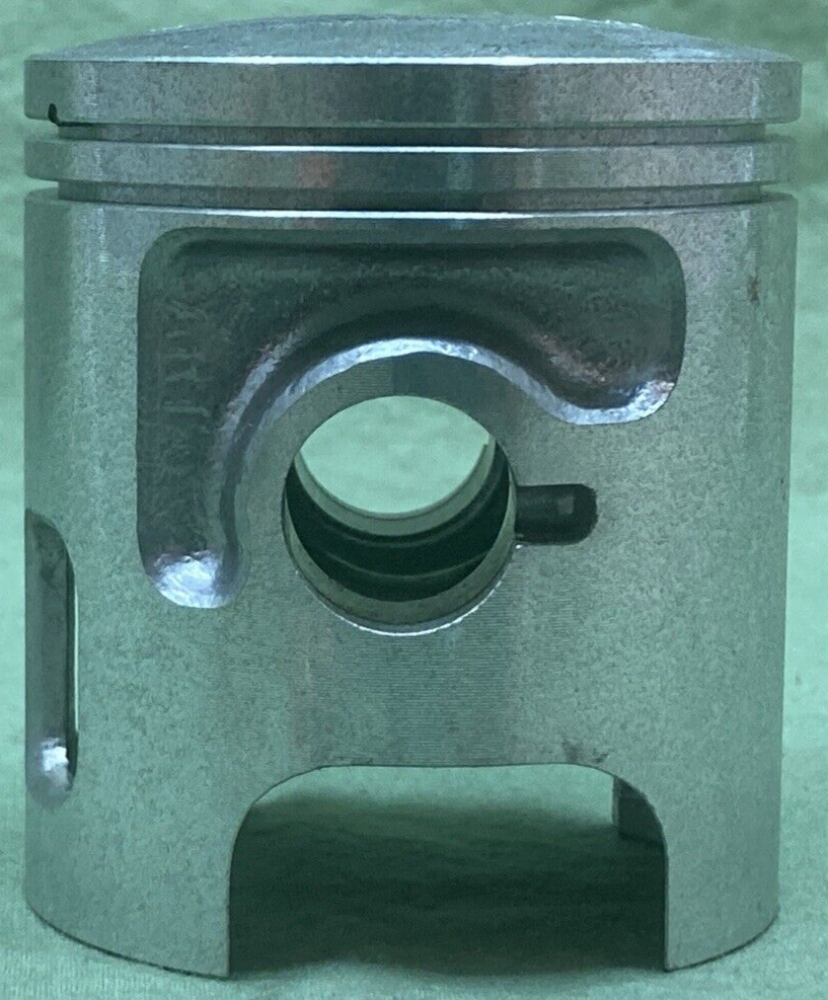 NEW GENUINE YAMAHA 3X3-11638-00 PISTON 4TH 1.00 O/S