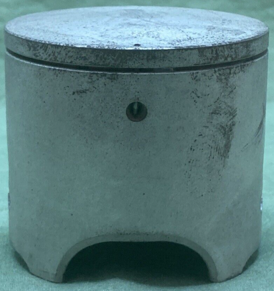 NEW GENUINE YAMAHA 1LX-11636-00 PISTON 2ND 0.50 O/S