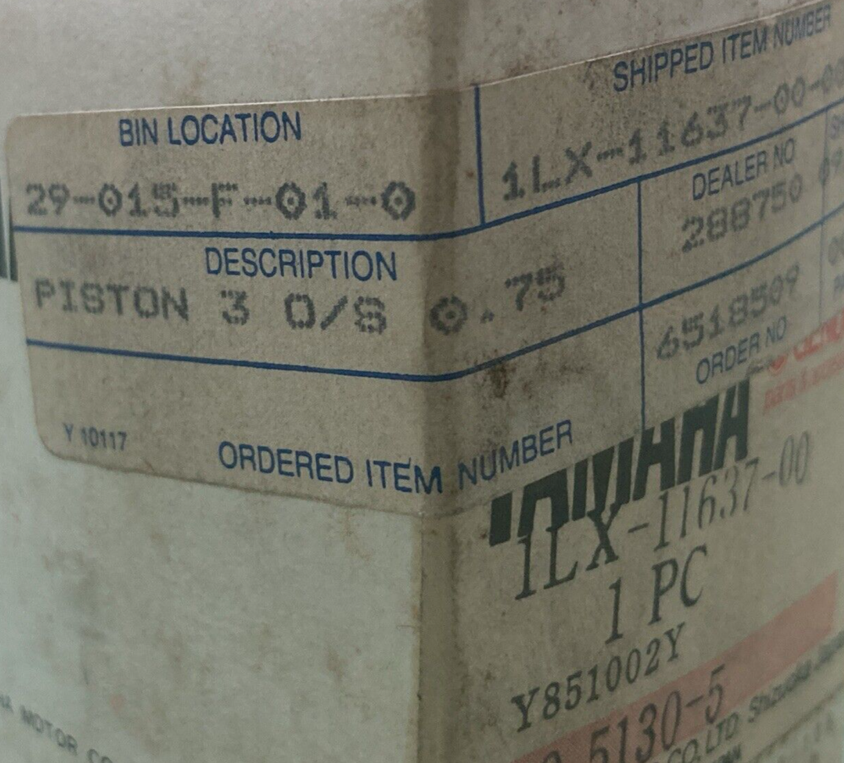 NEW GENUINE YAMAHA 1LX-11637-00 PISTON 3RD 0.75 O/S