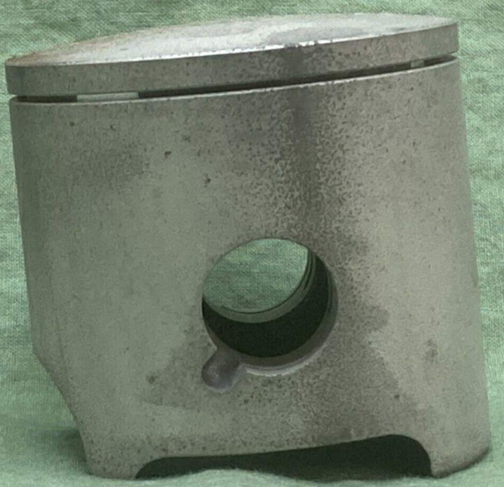 NEW GENUINE YAMAHA 1LX-11637-00 PISTON 3RD 0.75 O/S