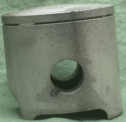 NEW GENUINE YAMAHA 1LX-11637-00 PISTON 3RD 0.75 O/S