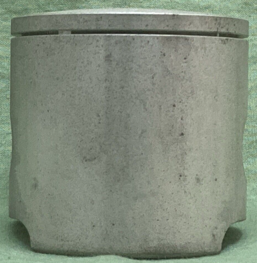 NEW GENUINE YAMAHA 1LX-11637-00 PISTON 3RD 0.75 O/S