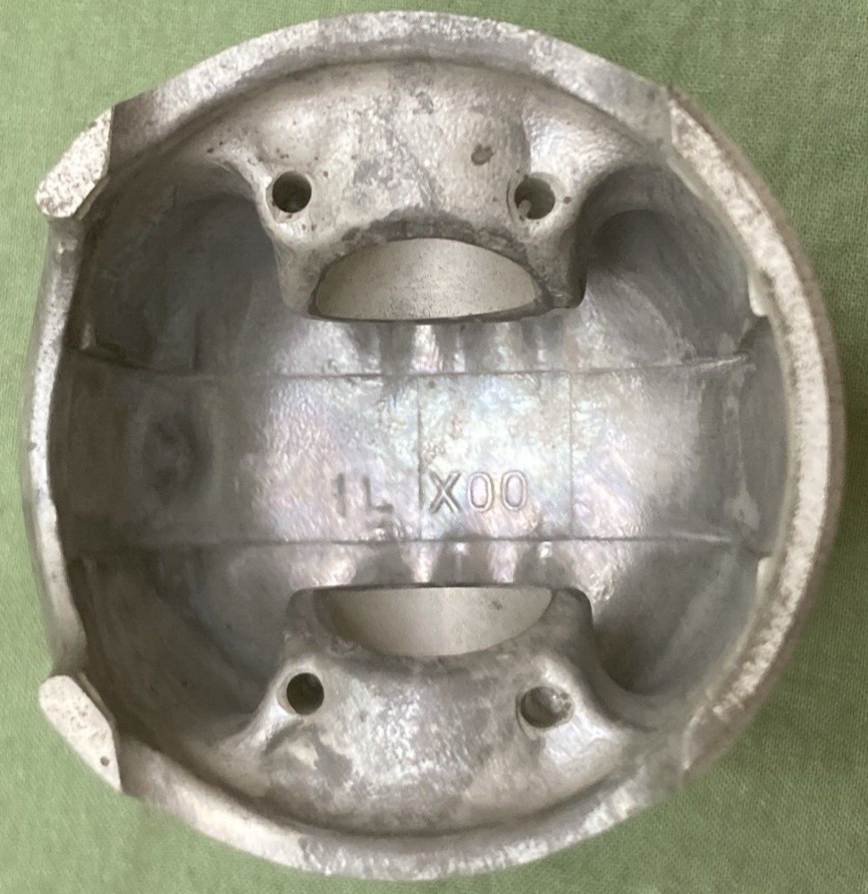 NEW GENUINE YAMAHA 1LX-11637-00 PISTON 3RD 0.75 O/S