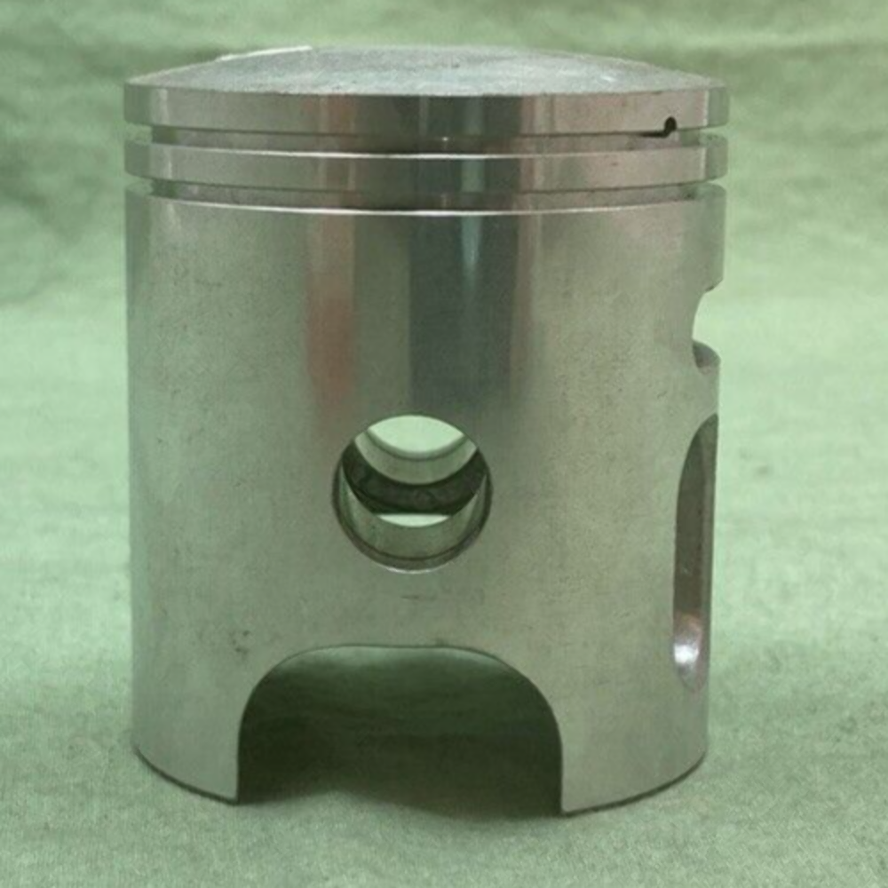 NEW GENUINE YAMAHA 1T0-11638-00 PISTON