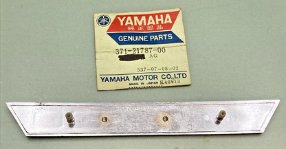 NEW GENUINE YAMAHA 371-21787-00 Emblem 7 1973-75 TX500