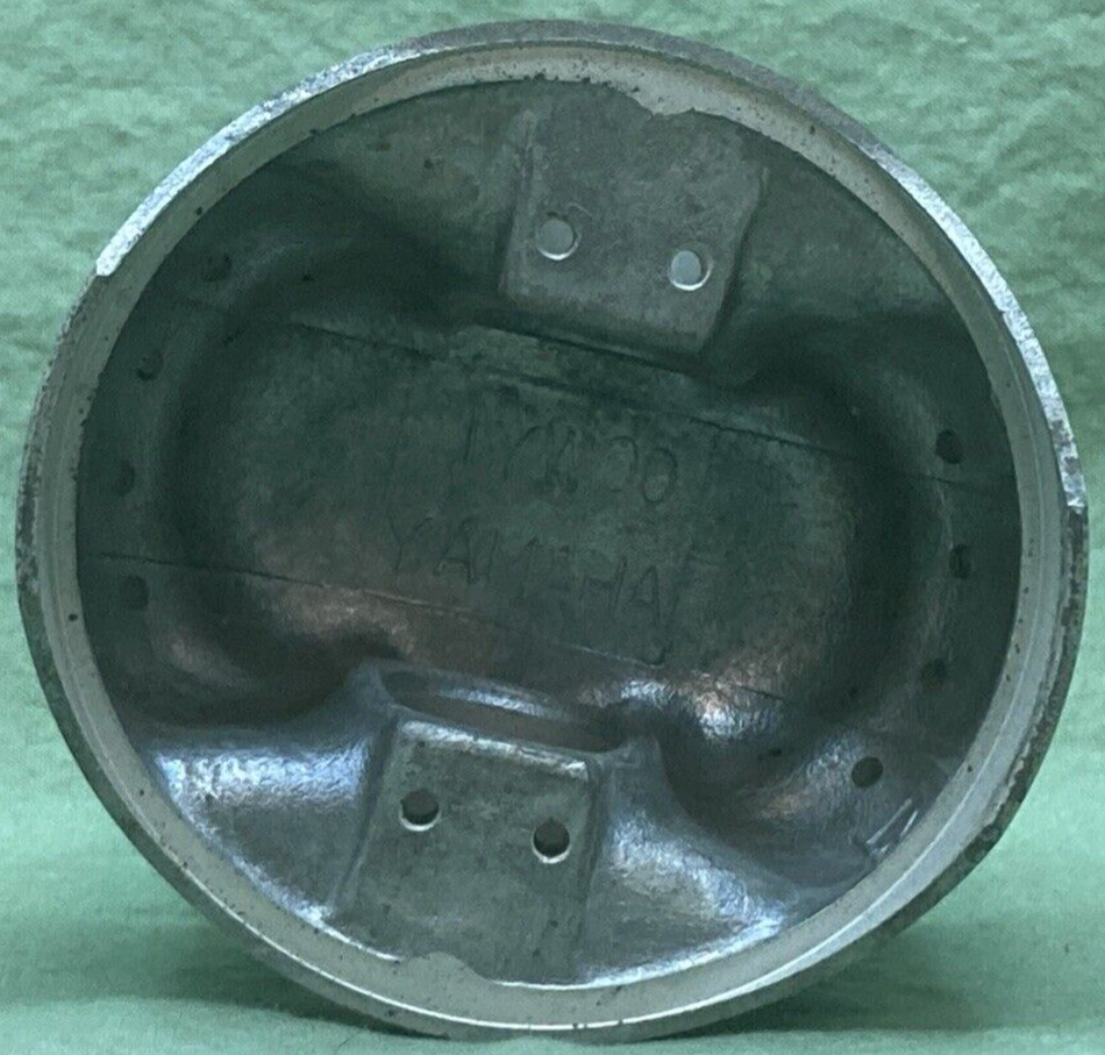 NEW GENUINE YAMAHA 1YW-11636-00 PISTON 2ND 0.50 O/S