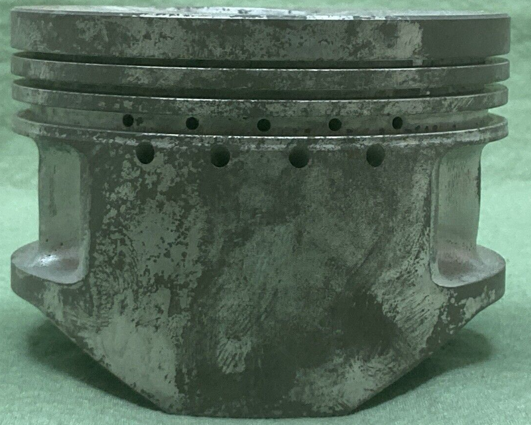 NEW GENUINE YAMAHA 1YW-11631-00-Y0 PISTON STD