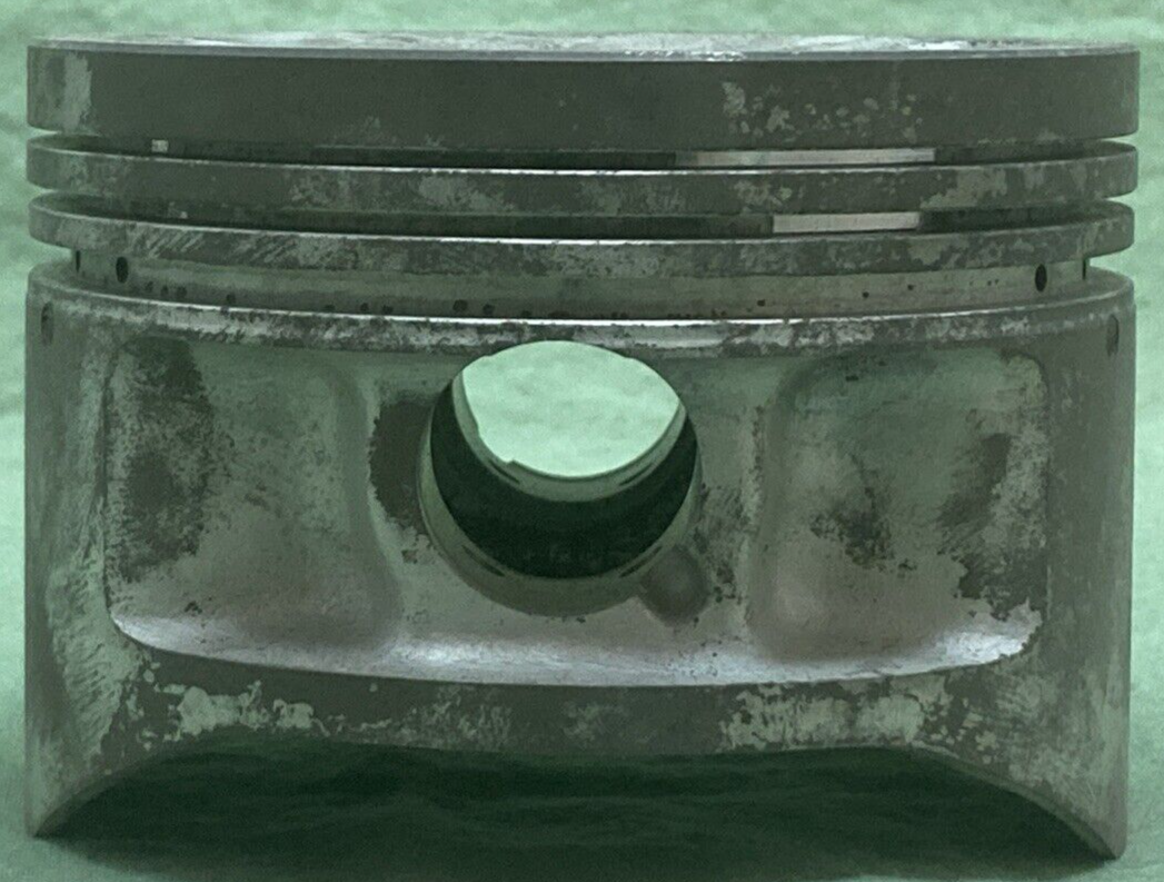 NEW GENUINE YAMAHA 1YW-11631-00-Y0 PISTON STD