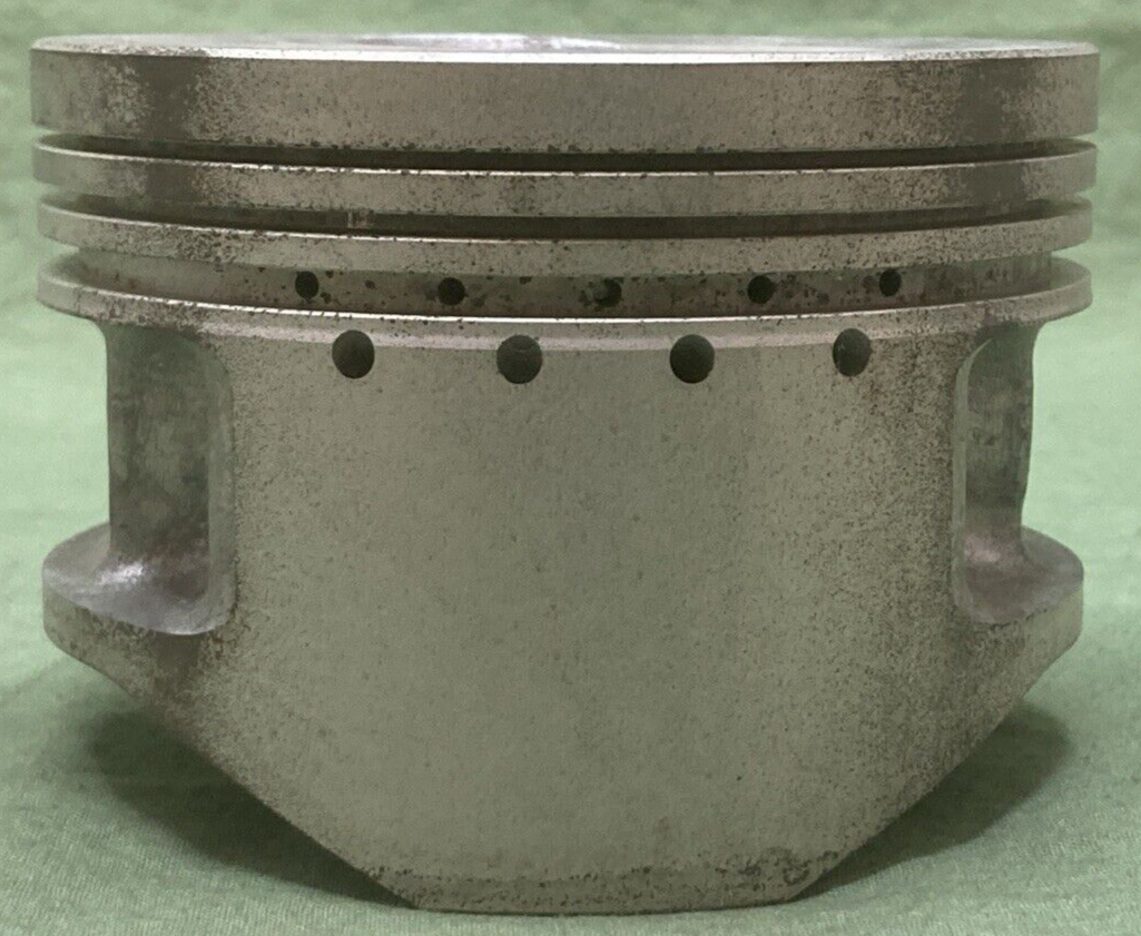 NEW GENUINE YAMAHA 1YW-11638-00 PISTON 4TH 1.00 O/S