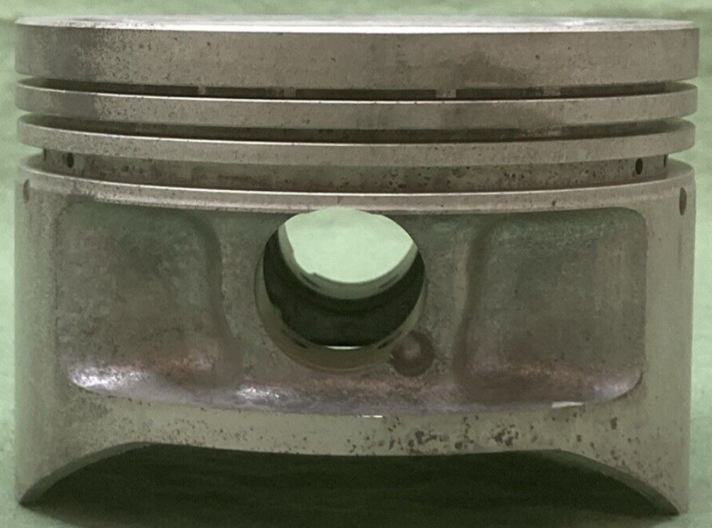 NEW GENUINE YAMAHA 1YW-11638-00 PISTON 4TH 1.00 O/S