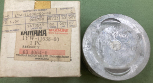 NEW GENUINE YAMAHA 1YW-11638-00 PISTON 4TH 1.00 O/S