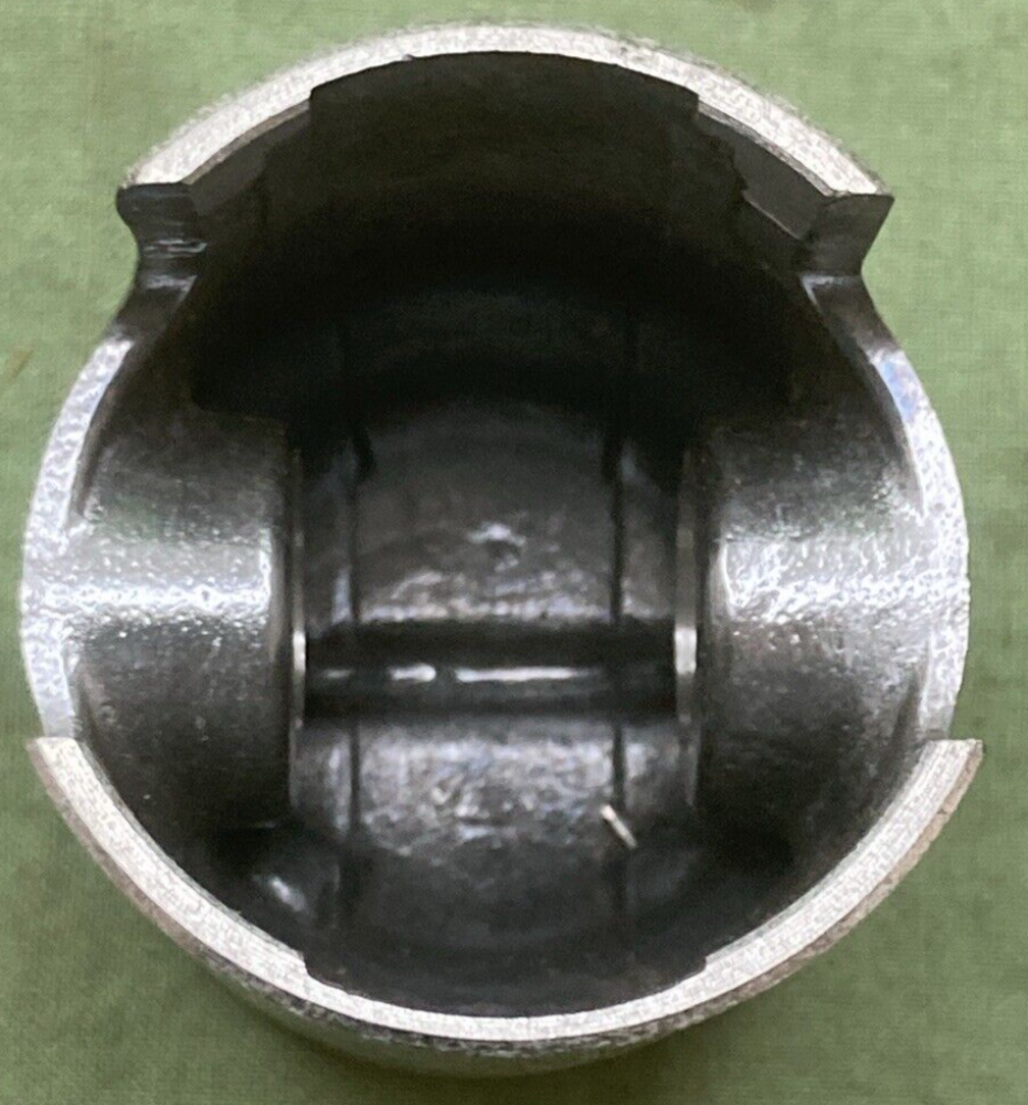 NEW GENUINE YAMAHA 109-11635-02 PISTON 1ST O/S KS