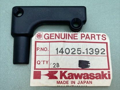 NEW GENUINE KAWASAKI 14025-1392 COVER THROTTLE UPP, R 1980 KDX175