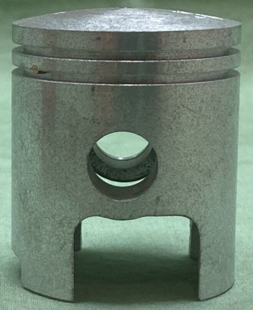 NEW GENUINE YAMAHA 113-11631-70-96 PISTON STD